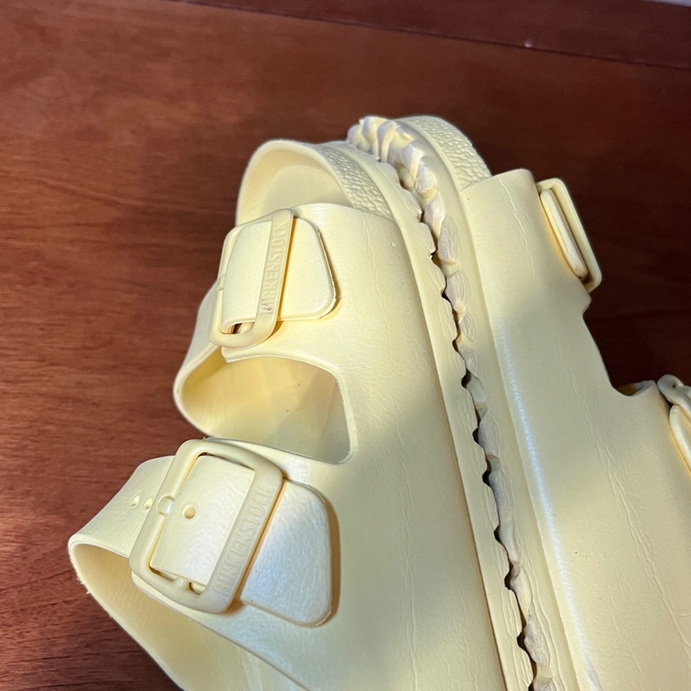 Birkenstock EVA  Yellow Arizona Double Buckle Sandals Size 42 or 11 11.5 - Picture 9 of 11